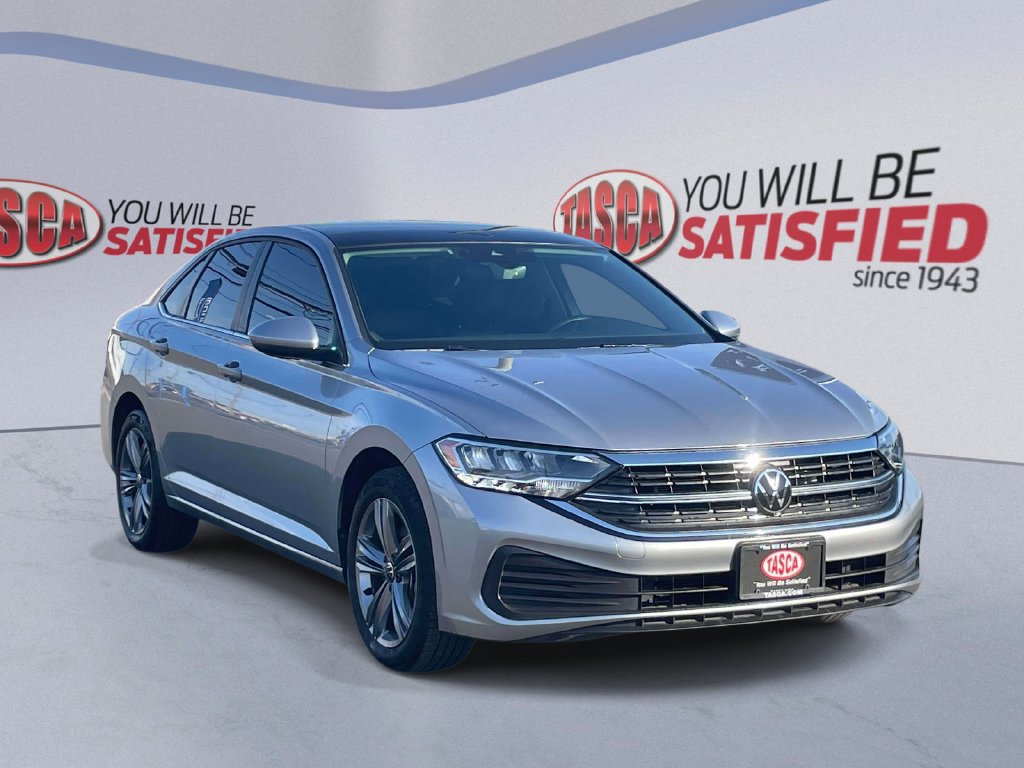 Used 2024 Volkswagen Jetta SE w/ Panoramic Sunroof Package
