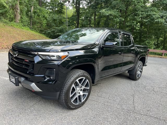 Used 2024 Chevrolet Colorado Z71 w/ Z71 Convenience Package 2 AWD/4WD image 5