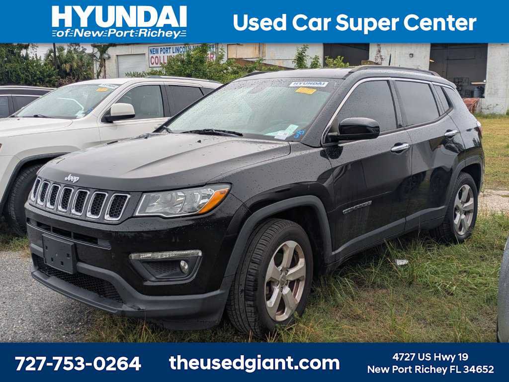 Used 2018 Jeep Compass Latitude FWD image 1