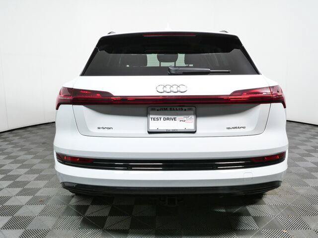 Used 2023 Audi e-tron Premium Plus w/ Premium Plus Package AWD/4WD image 29