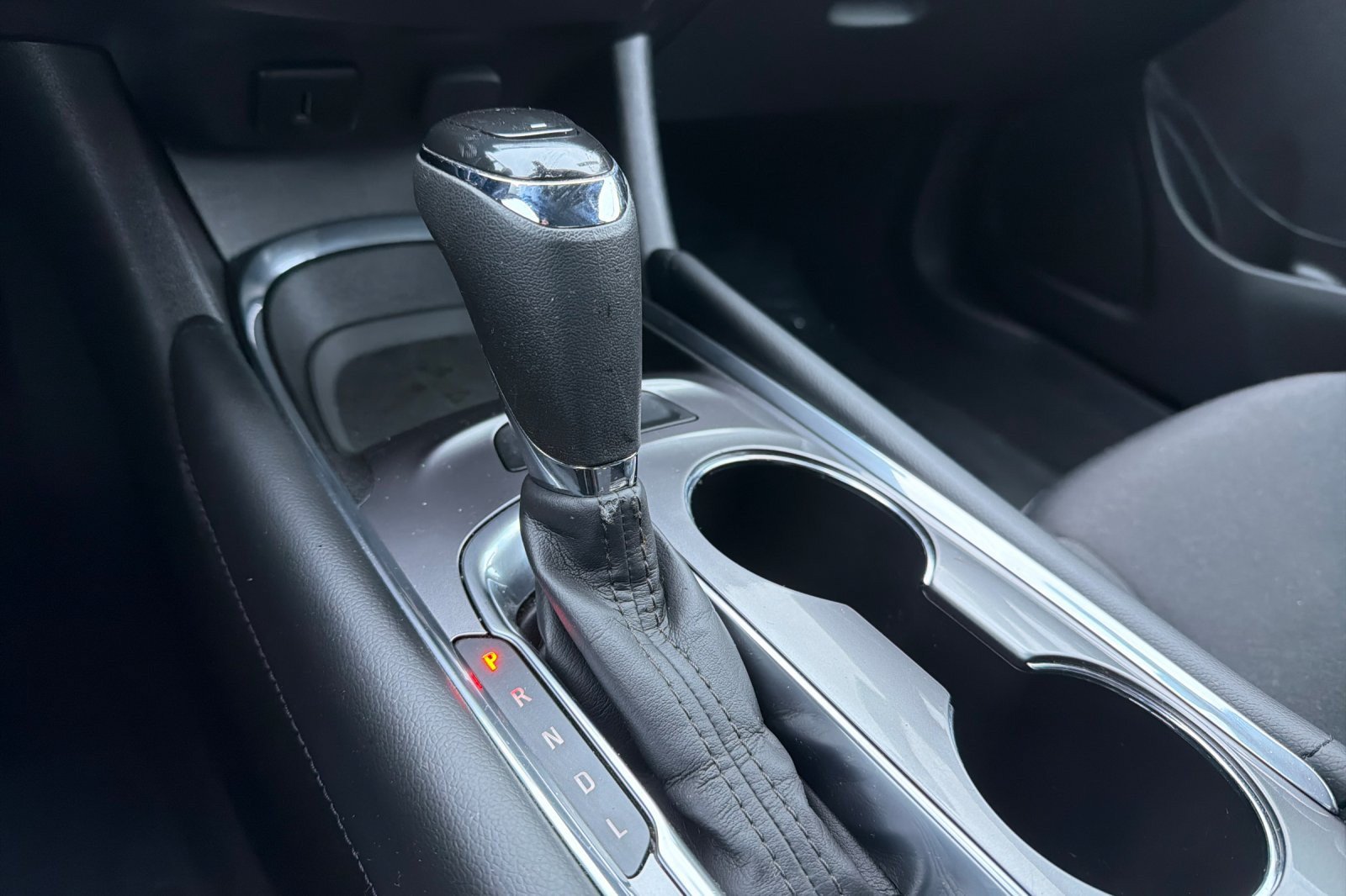 Used 2018 Chevrolet Malibu LT FWD image 17