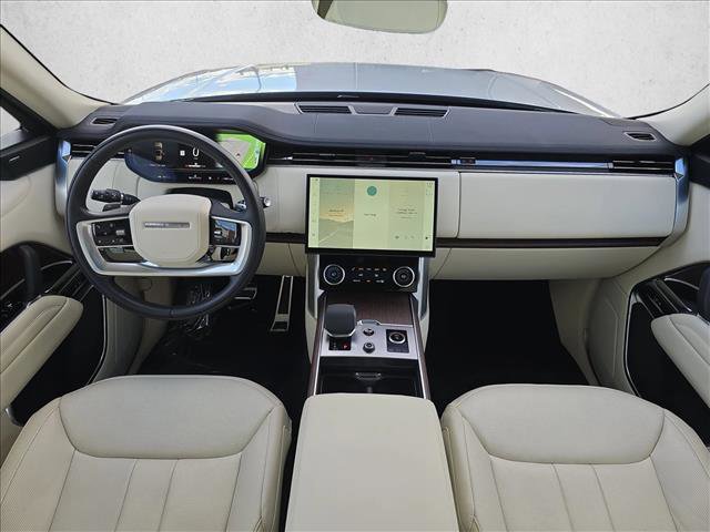 Certified 2023 Land Rover Range Rover SE image 9
