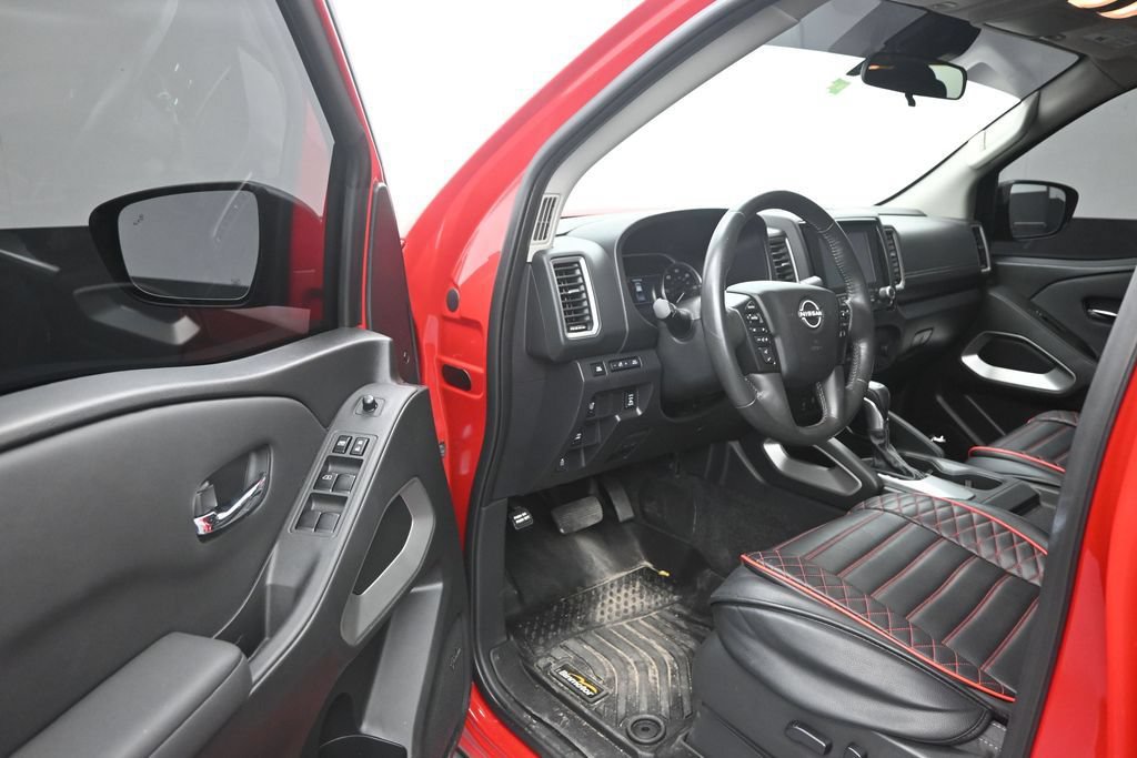 Used 2024 Nissan Frontier SV w/ SV Convenience Package RWD image 10