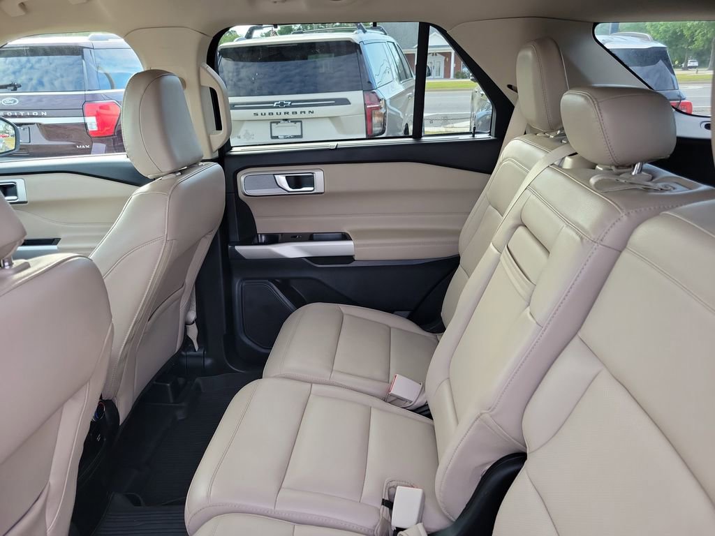 Used 2022 Ford Explorer Limited w/ Equipment Group 301A RWD image 33