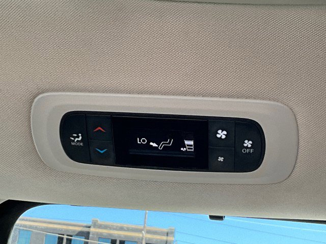 Used 2021 Chrysler Voyager Lxi FWD image 32