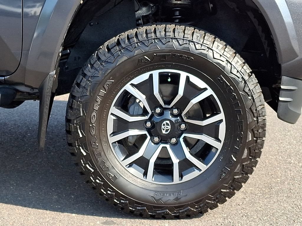 Used 2022 Toyota Tacoma TRD Sport AWD/4WD image 8