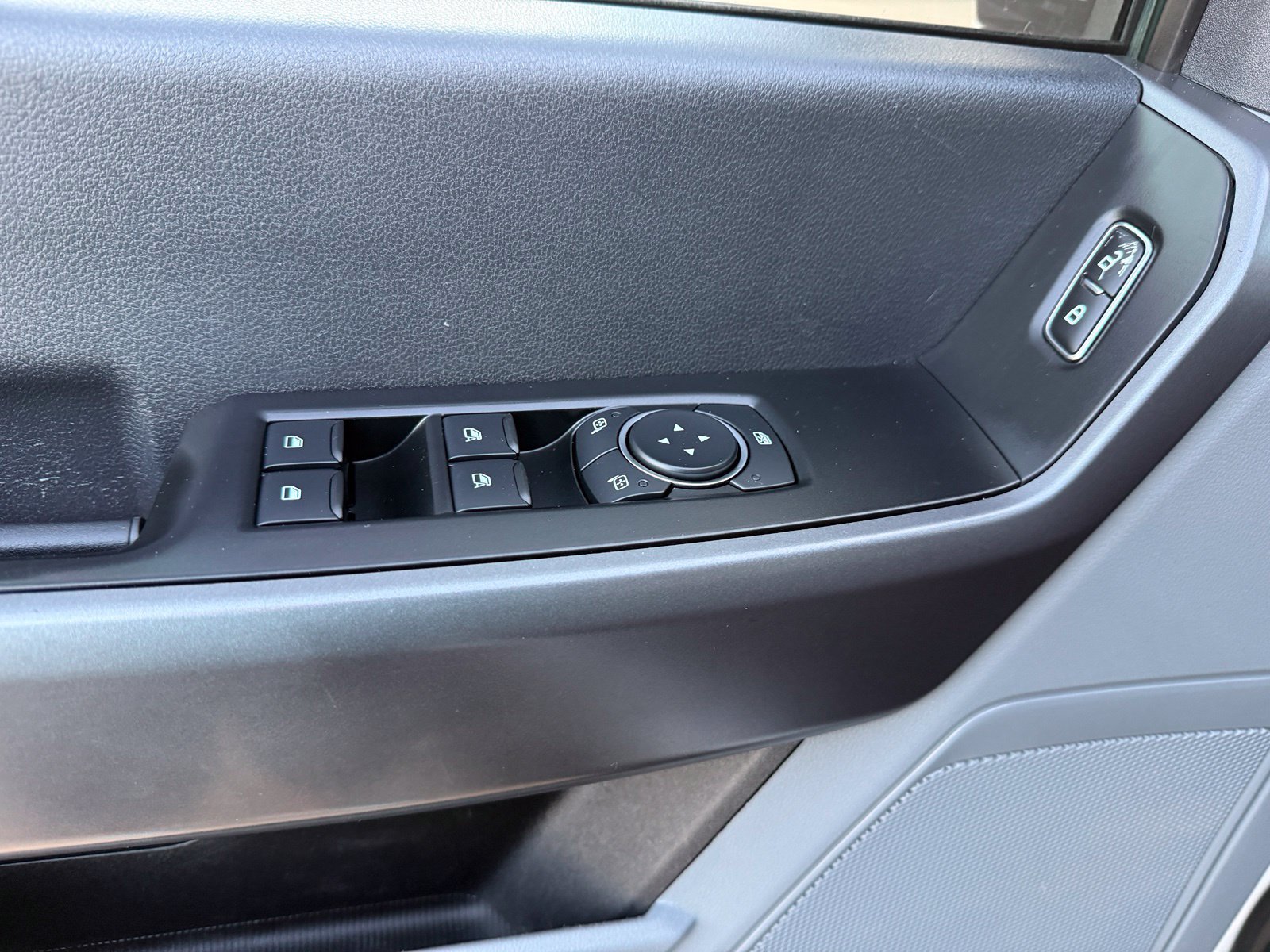 Used 2025 Ford F250 XLT AWD/4WD image 15