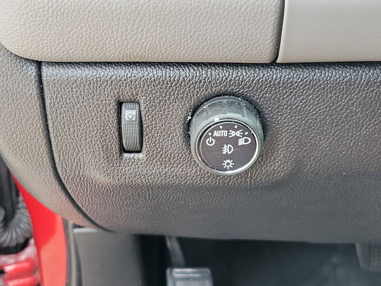 Used 2016 Chevrolet Colorado LT w/ LT Convenience Package image 25