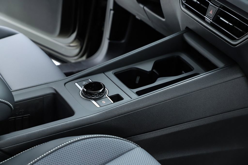 New 2026 Volkswagen Tiguan SE image 34