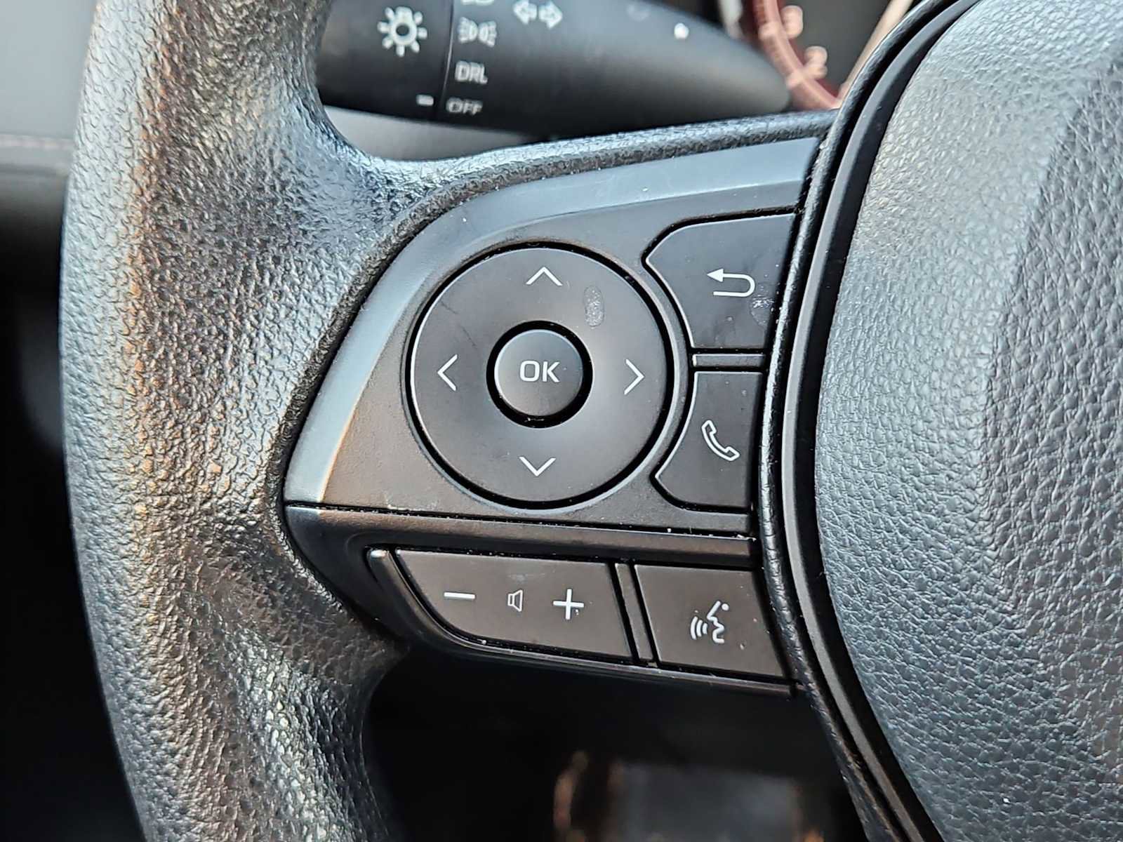 Used 2024 Toyota RAV4 LE image 38