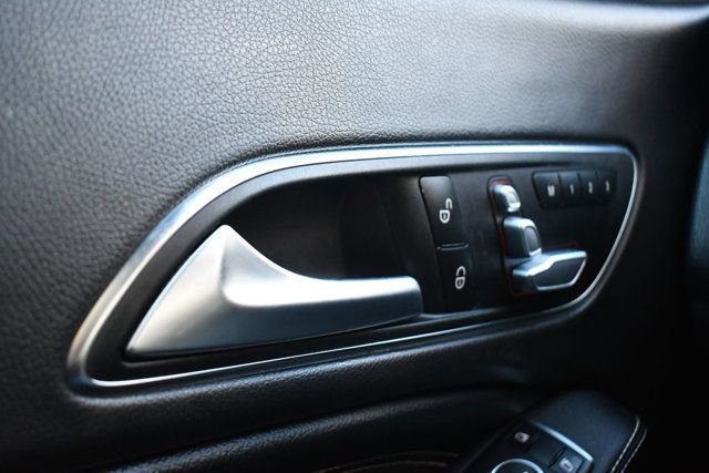 Used 2019 Mercedes-Benz CLA 250 4MATIC w/ Premium Package image 19