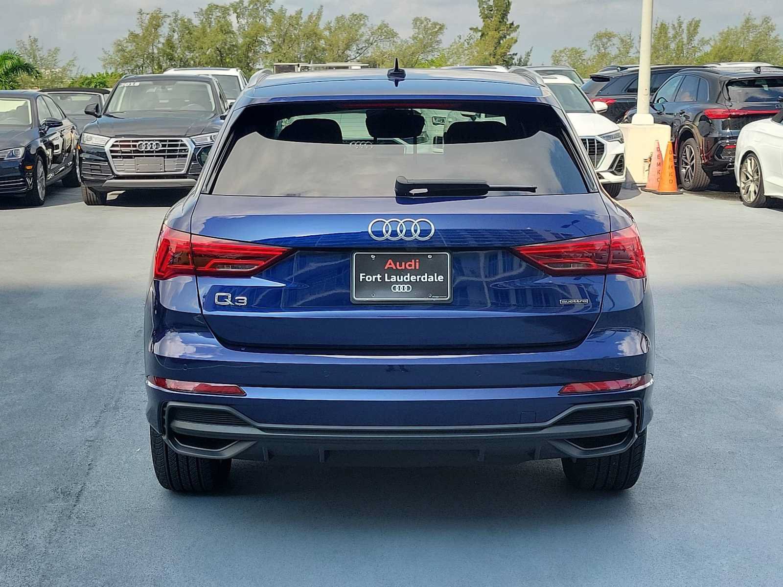 Certified 2025 Audi Q3 2.0T Premium AWD/4WD image 5