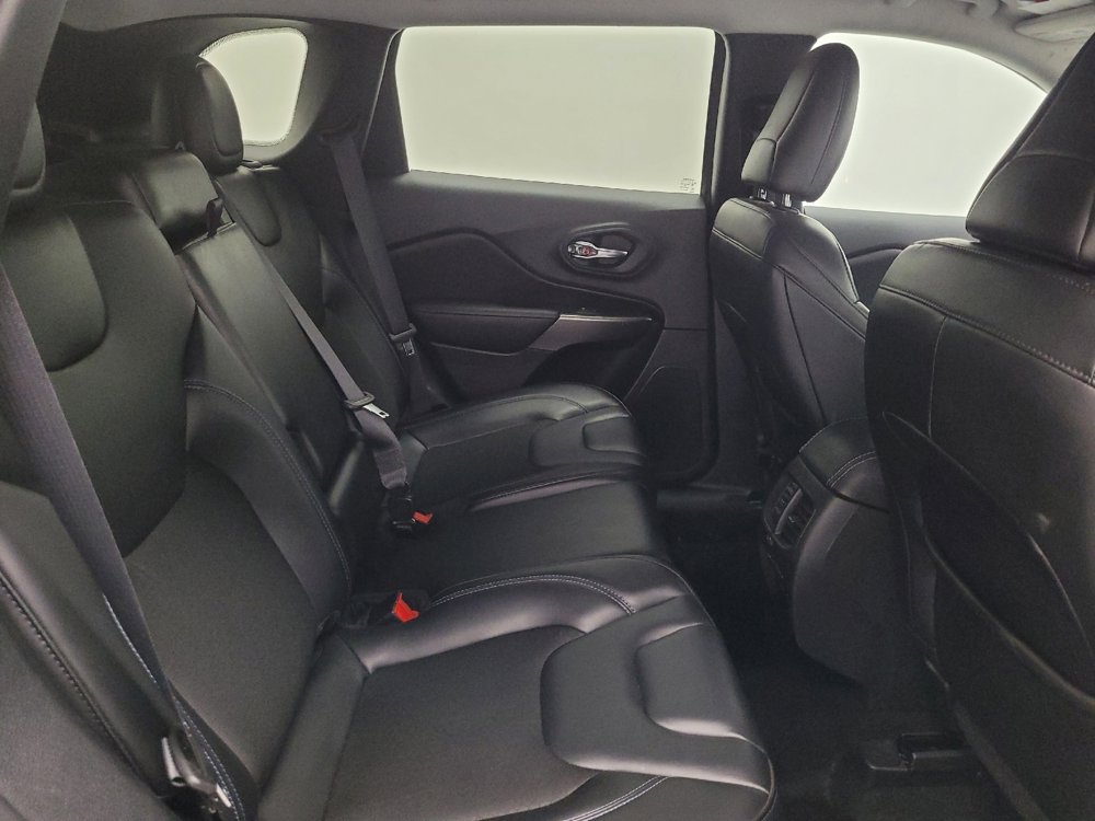 Used 2020 Jeep Cherokee Latitude Plus w/ Cold Weather Group image 19