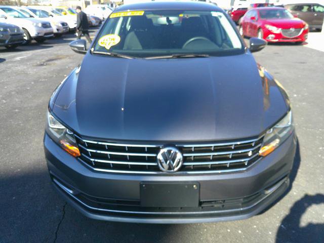 Used 2016 Volkswagen Passat 1.8T S image 3