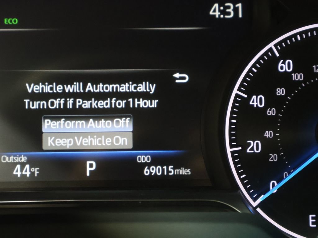 Used 2022 Toyota Venza XLE image 40