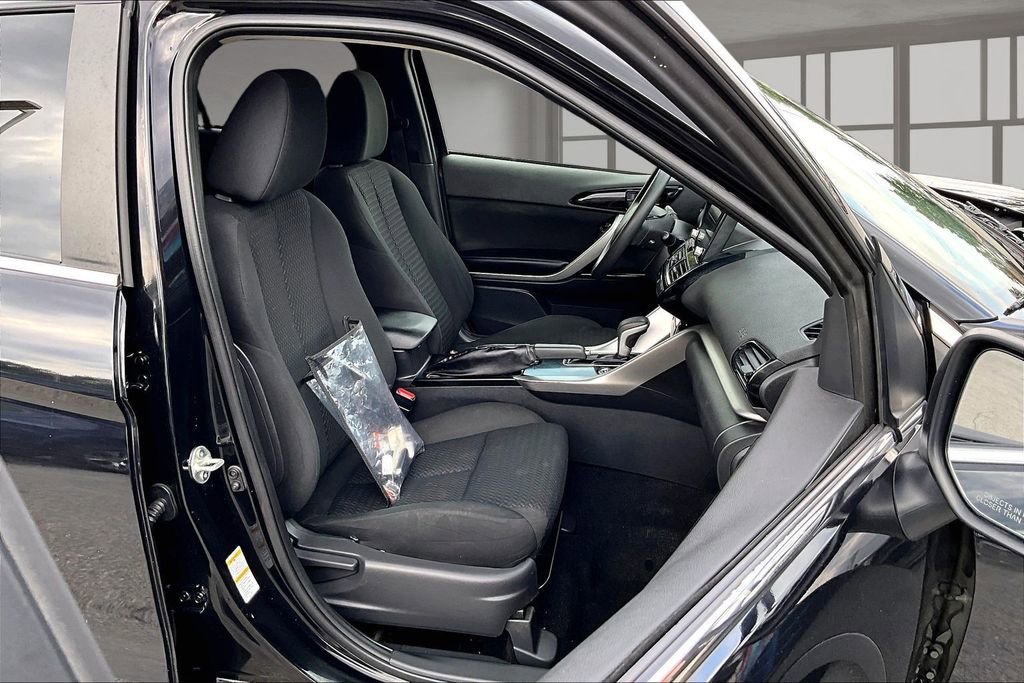 Used 2024 Mitsubishi Eclipse Cross LE AWD/4WD image 8