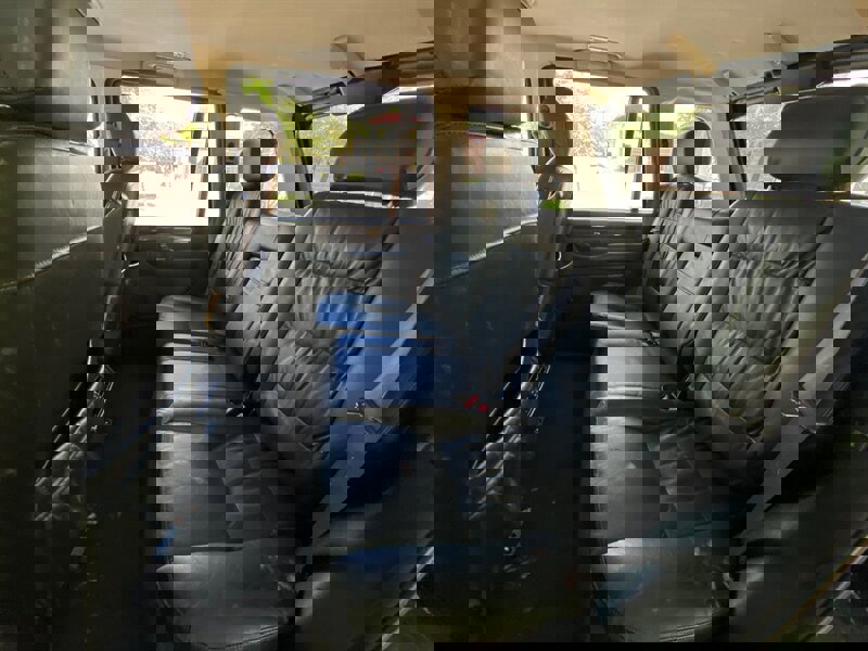 Used 2002 Land Rover Range Rover HSE image 15