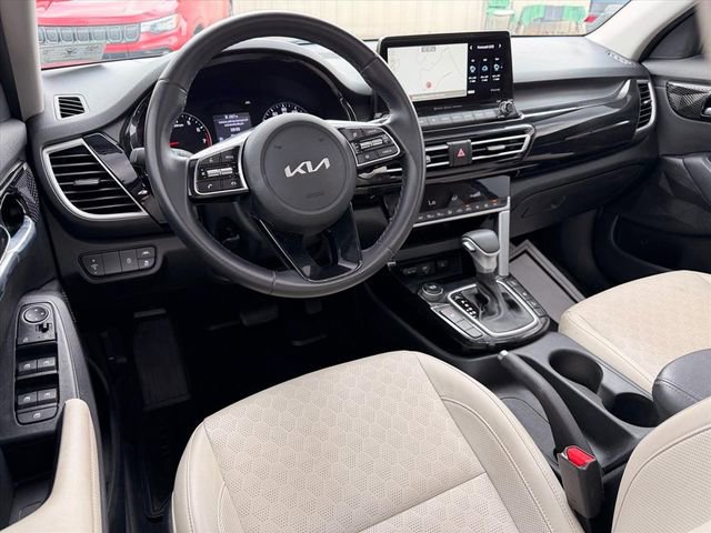 Used 2023 Kia Seltos EX image 5