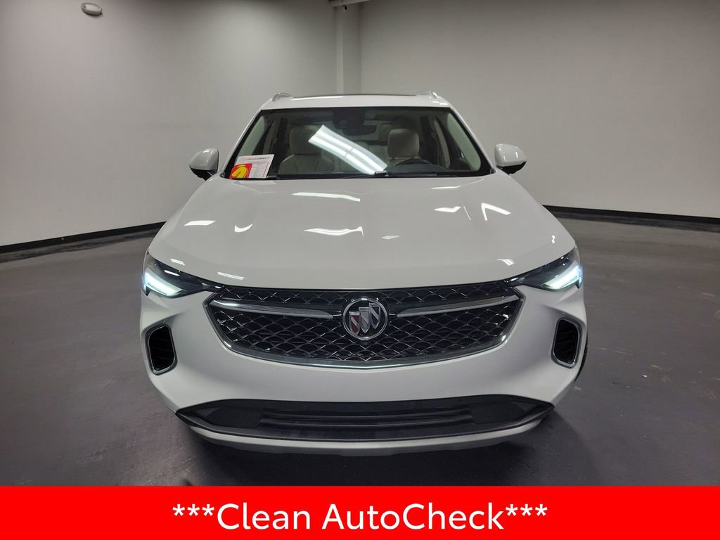 Used 2022 Buick Envision Avenir w/ Technology Package II FWD image 3