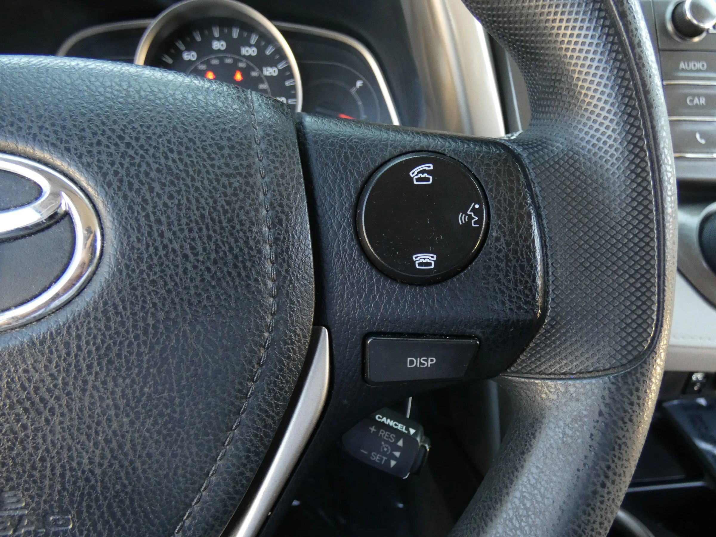 Used 2015 Toyota RAV4 LE image 61