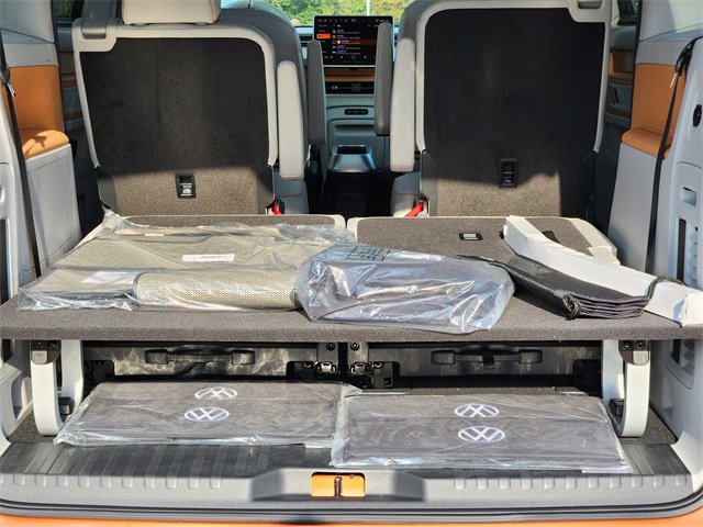 New 2025 Volkswagen ID. Buzz Pro S Plus image 30