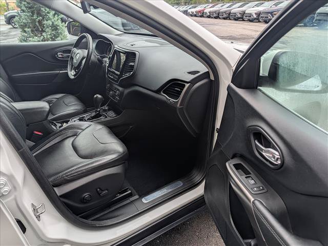 Used 2020 Jeep Cherokee Limited AWD/4WD image 12