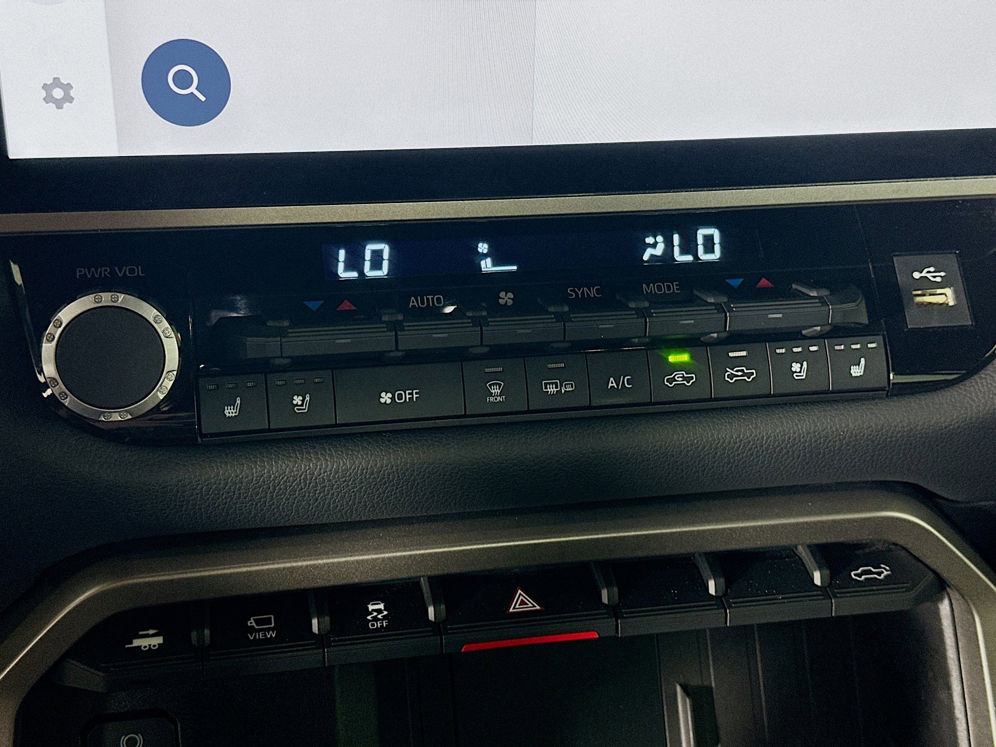 Used 2025 Toyota Tundra Limited image 24