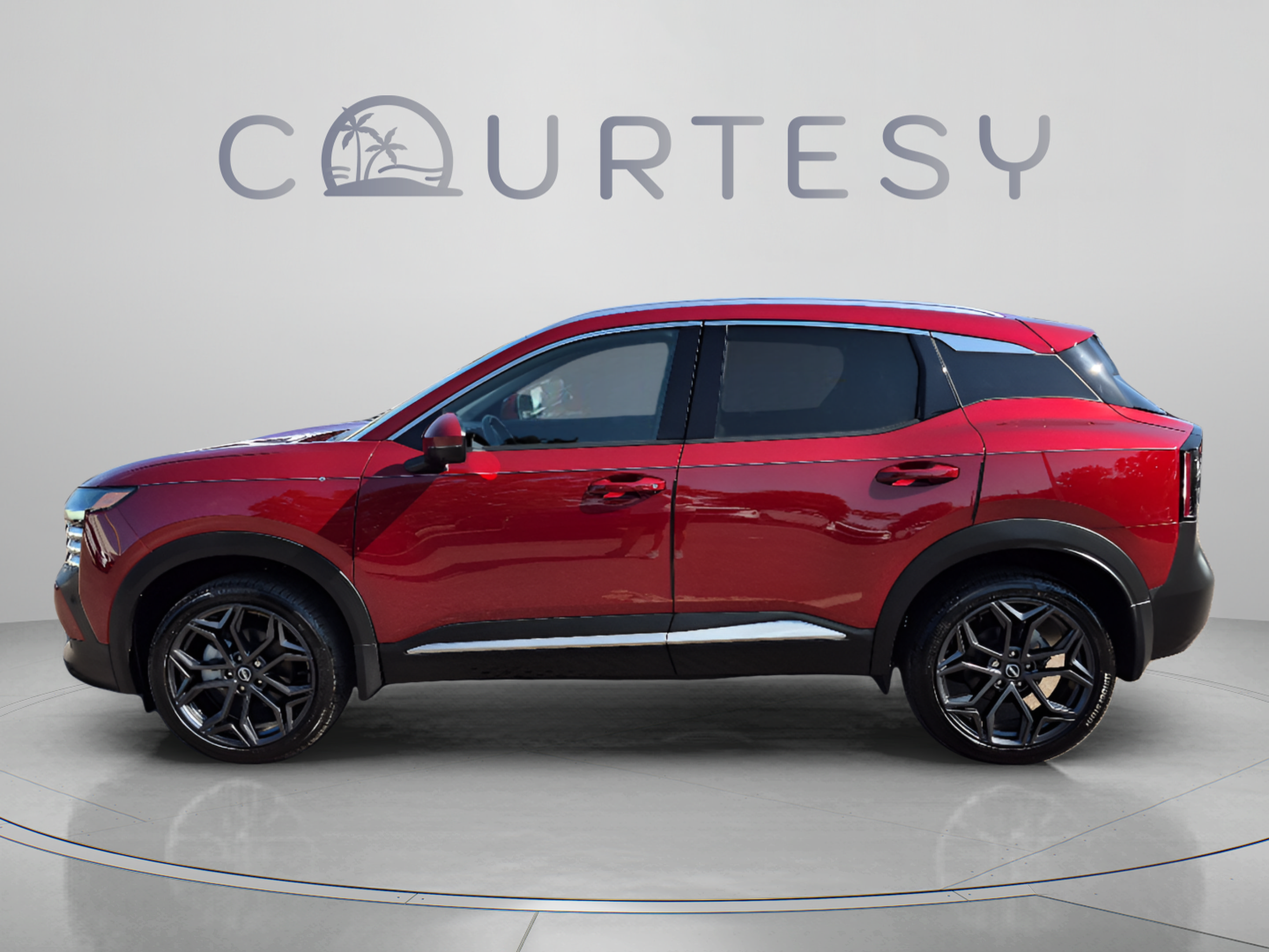 Certified 2025 Nissan Kicks SR FWD image 2