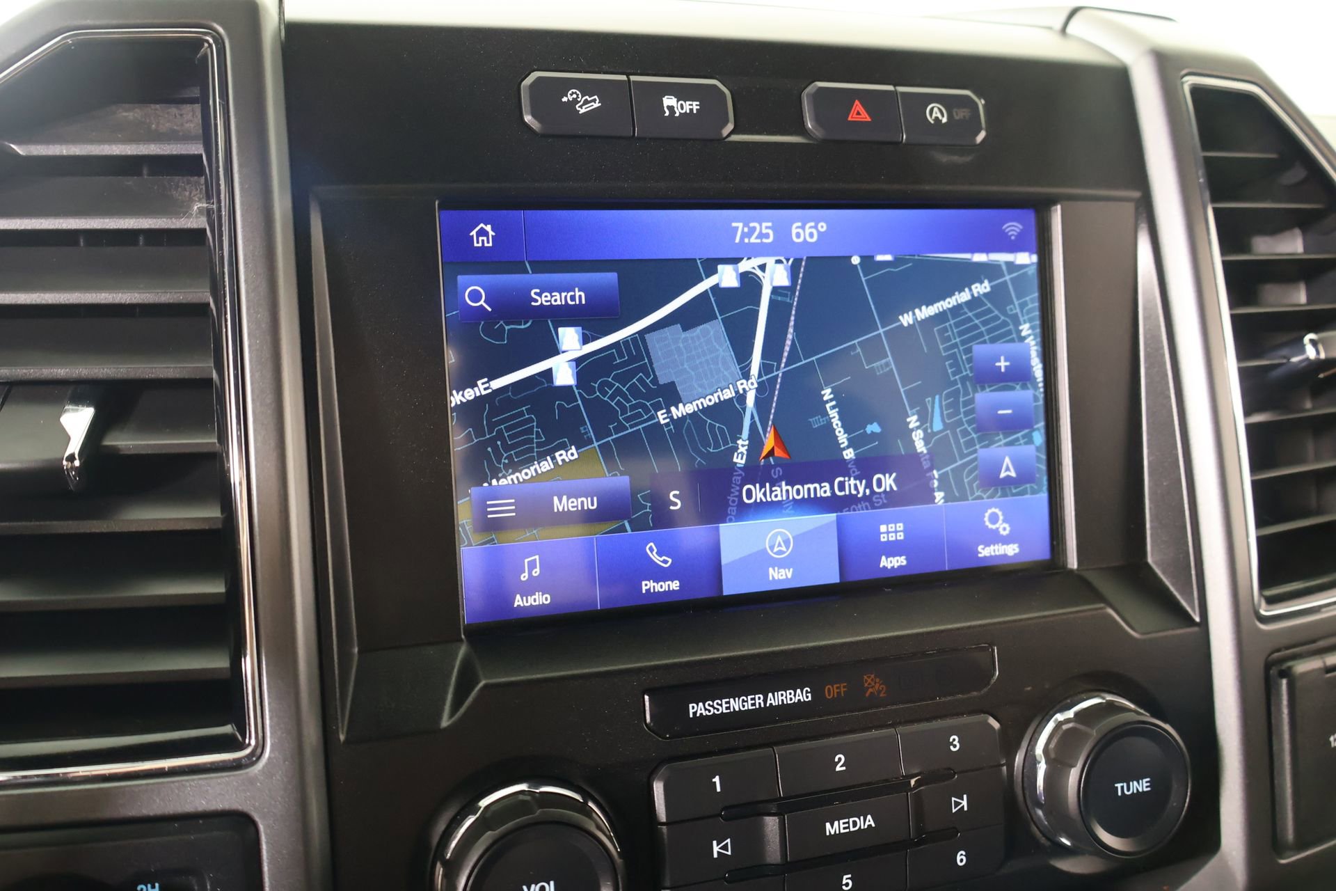 Used 2020 Ford F150 XLT w/ Equipment Group 302A Luxury AWD/4WD image 7
