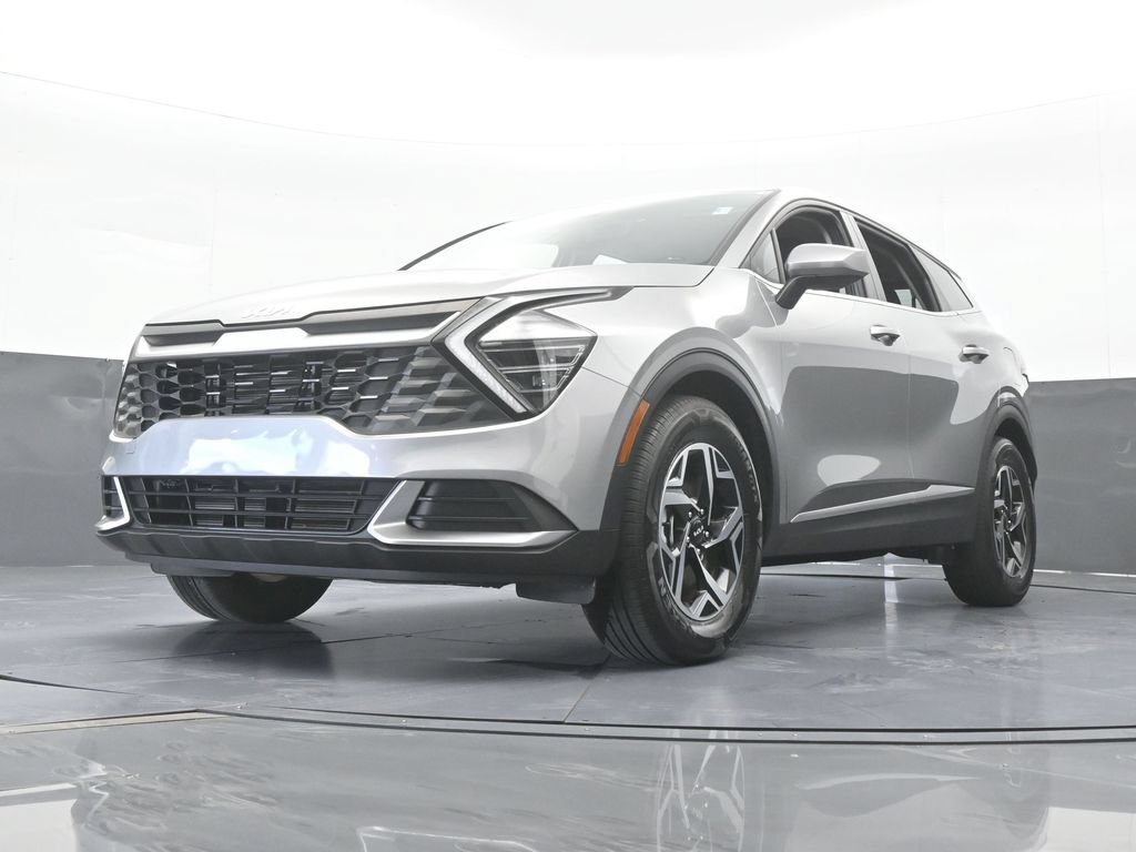 Used 2025 Kia Sportage LX FWD image 52