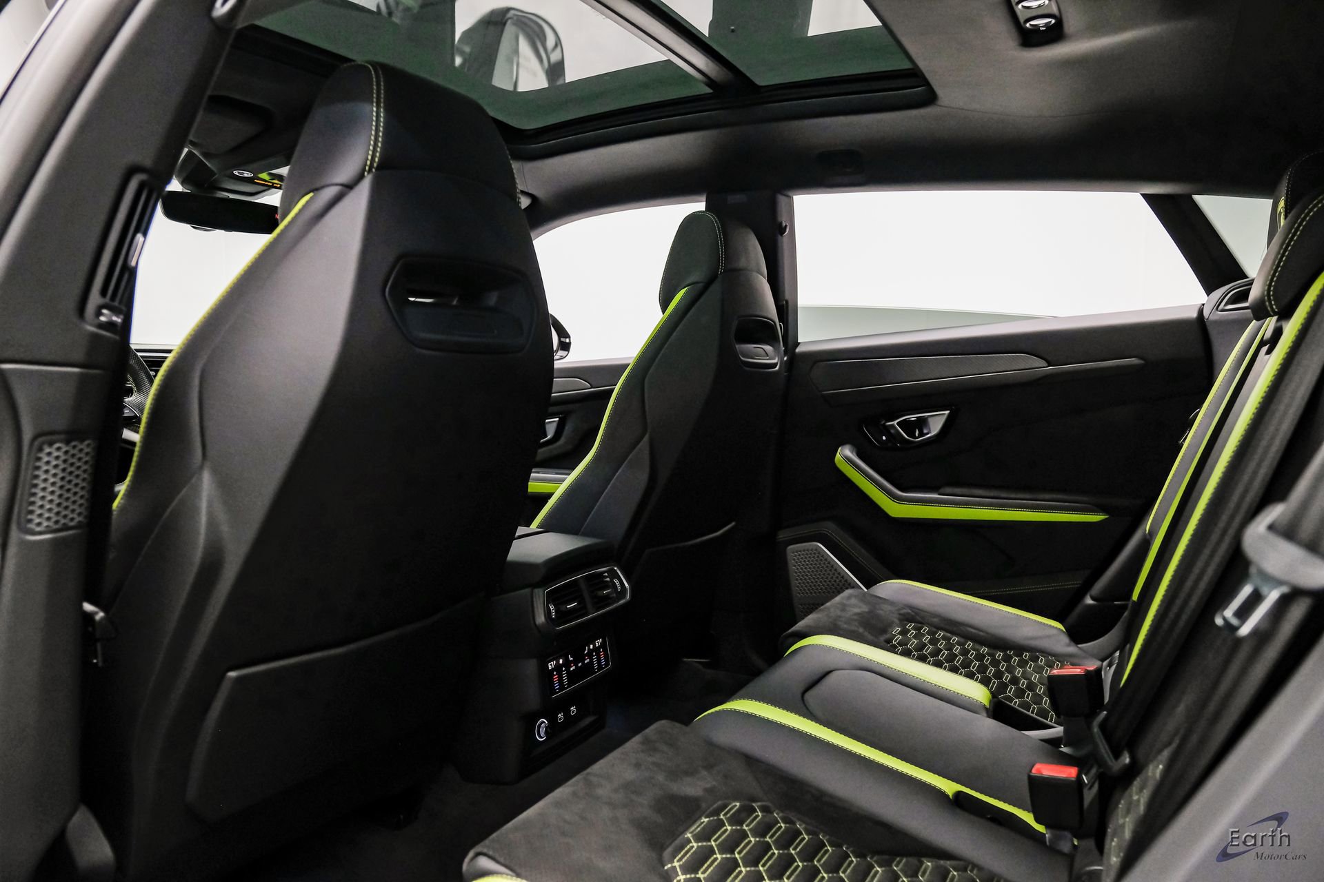 Used 2022 Lamborghini Urus AWD/4WD image 91