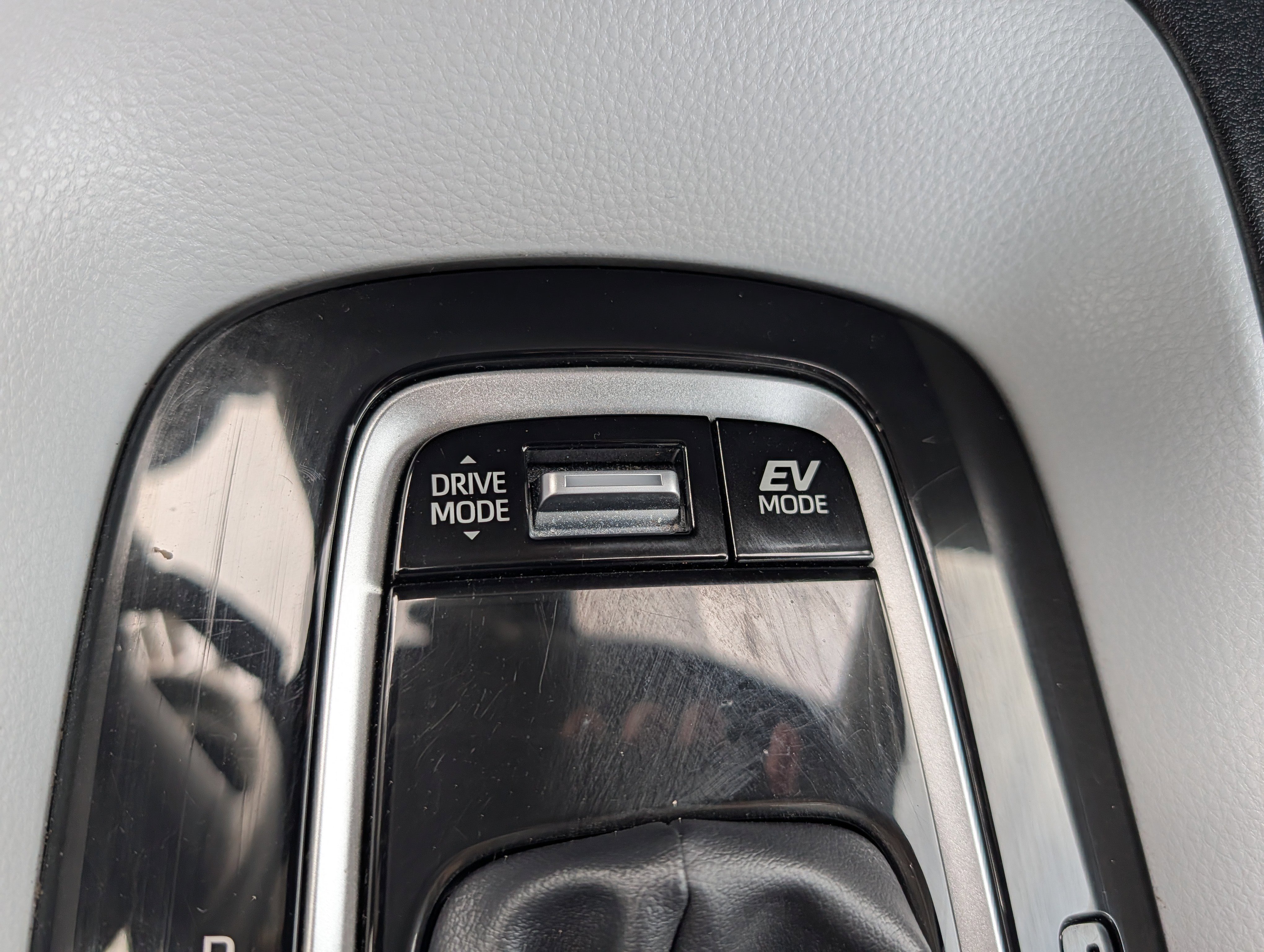 Used 2024 Toyota Corolla SE image 32