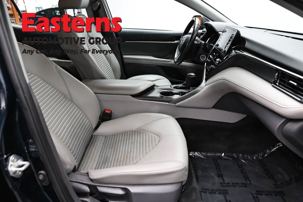Used 2021 Toyota Camry SE image 24