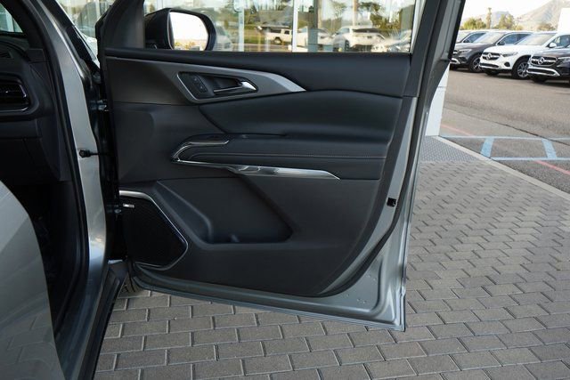 New 2026 Chevrolet Traverse LT w/ Enhanced Driving Package FWD image 16