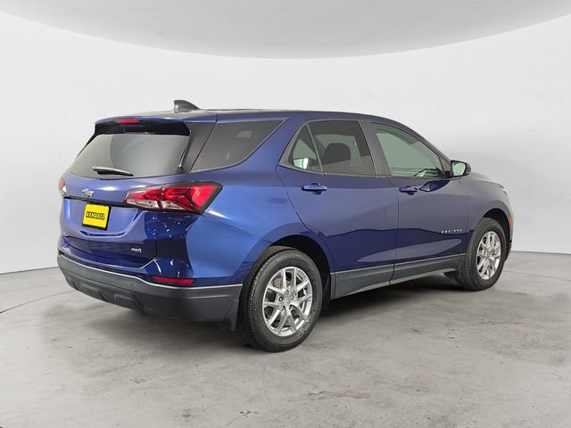 Used 2023 Chevrolet Equinox LS w/ LS Convenience Package AWD/4WD image 5