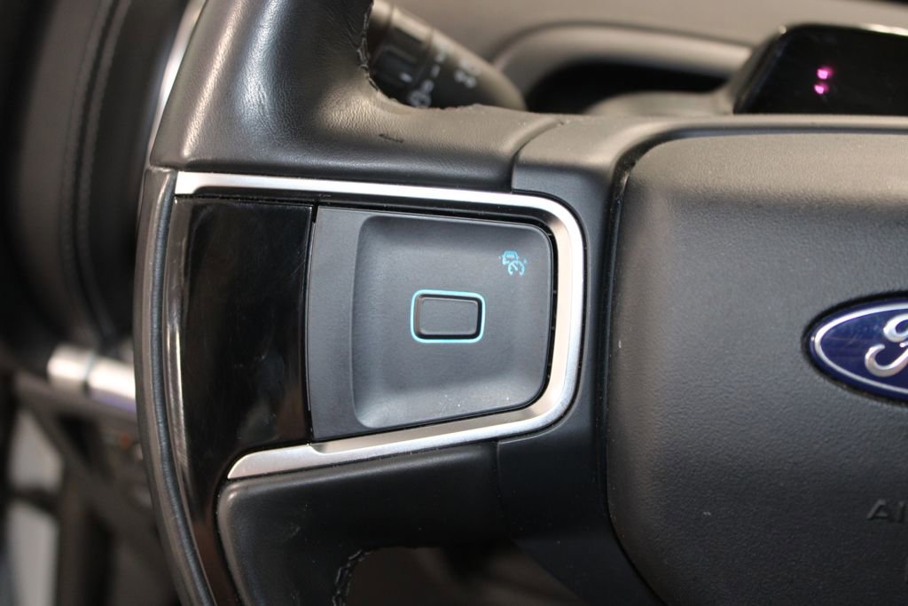 Used 2025 Ford Expedition Platinum image 23