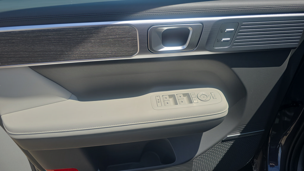 New 2026 Hyundai Santa Fe Limited AWD/4WD image 16