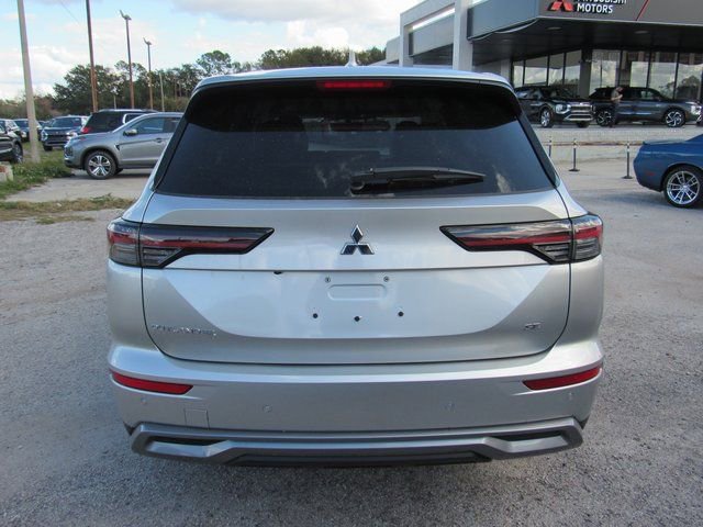 New 2026 Mitsubishi Outlander SE image 4