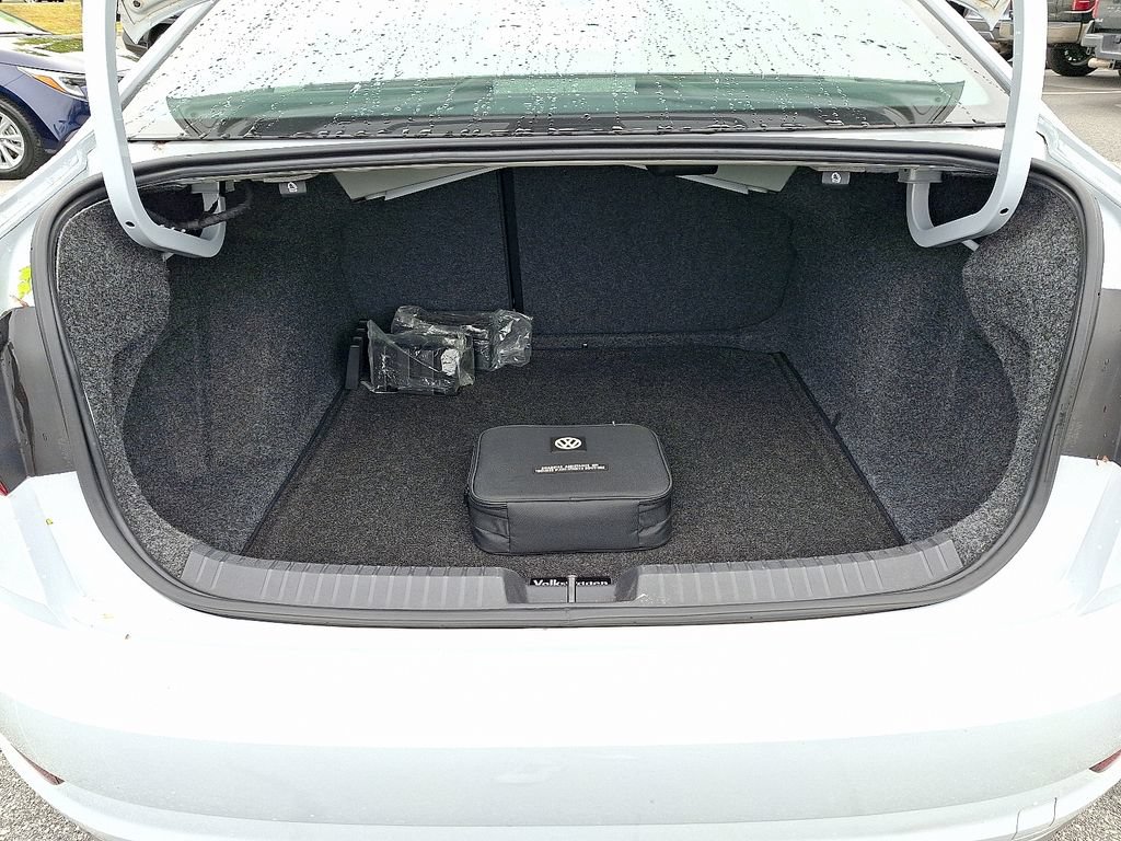 Used 2019 Volkswagen Jetta SE FWD image 28