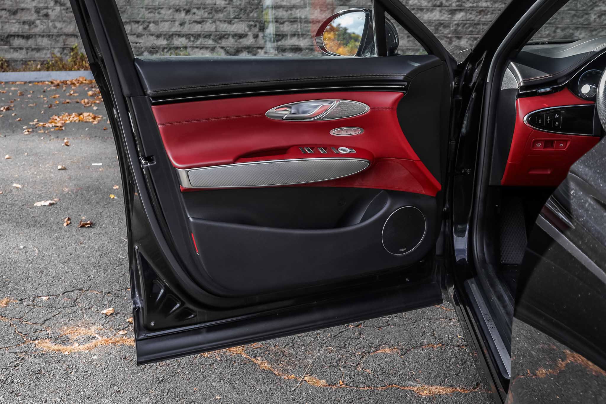 Used 2023 Genesis GV70 2.5T w/ Sport Prestige Package image 22