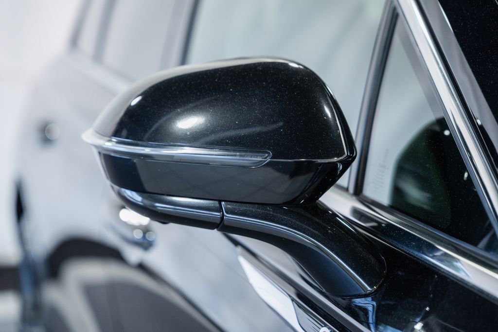 Used 2021 Lincoln Corsair Reserve w/ Equipment Group 201A AWD/4WD image 18