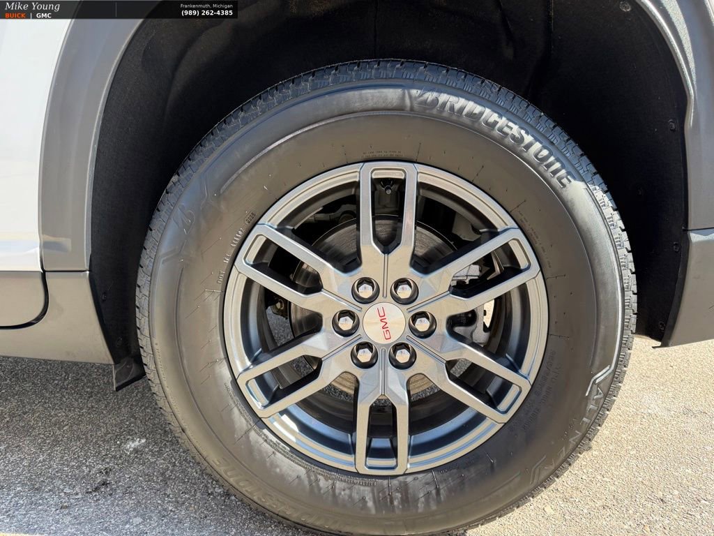 Used 2026 GMC Acadia Elevation image 12