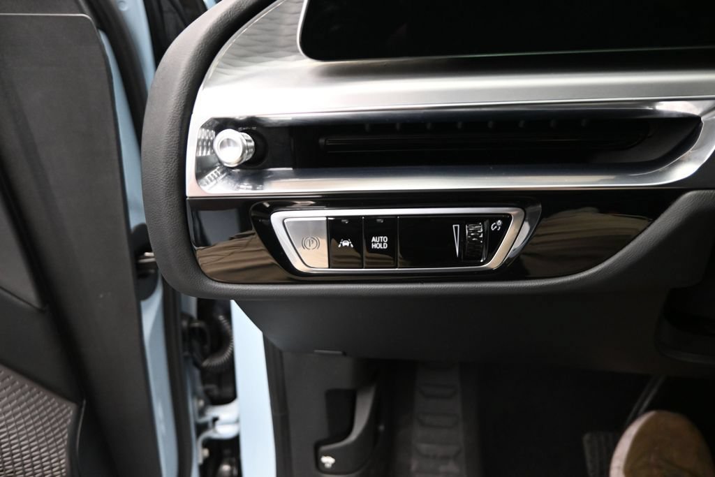 Certified 2024 Cadillac Lyriq Luxury AWD/4WD image 16
