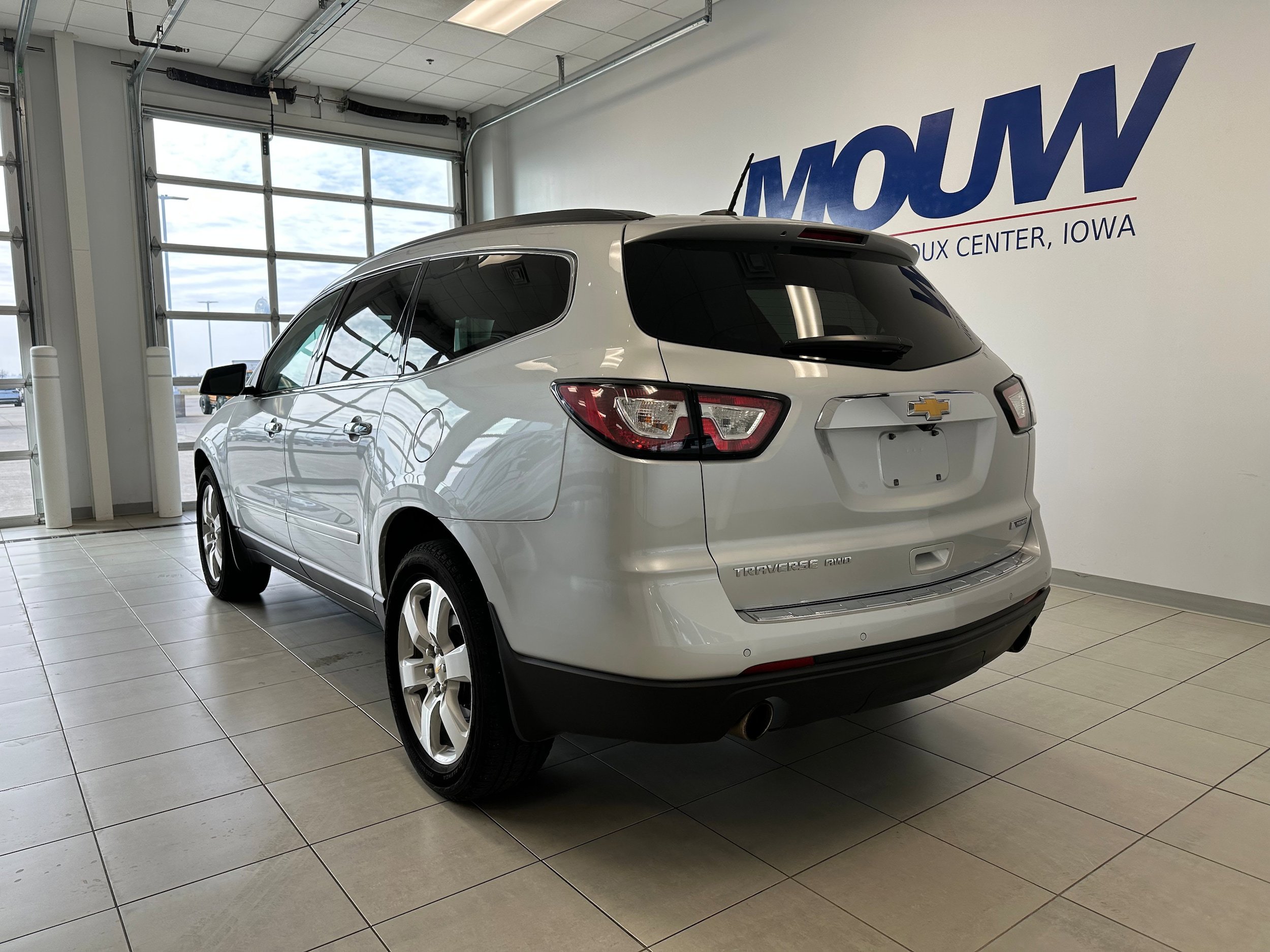 Used 2017 Chevrolet Traverse Premier image 6