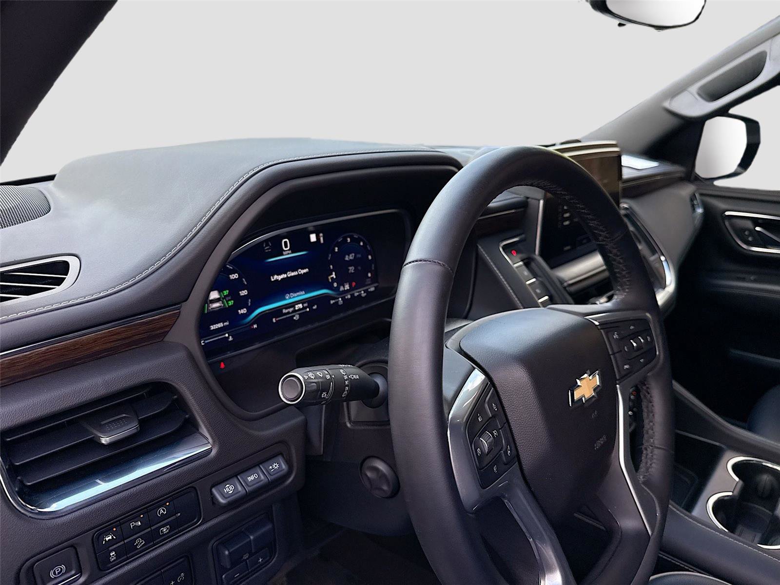 Used 2023 Chevrolet Tahoe Premier w/ Premium Package AWD/4WD image 9