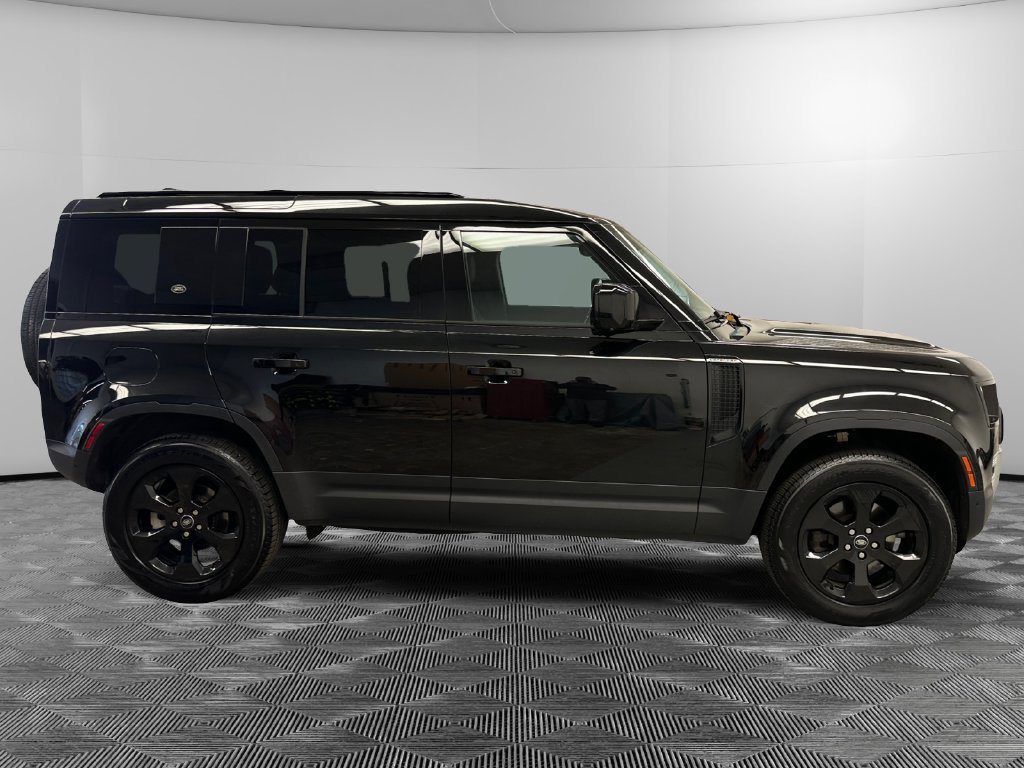 Used 2023 Land Rover Defender 110 S AWD/4WD image 8