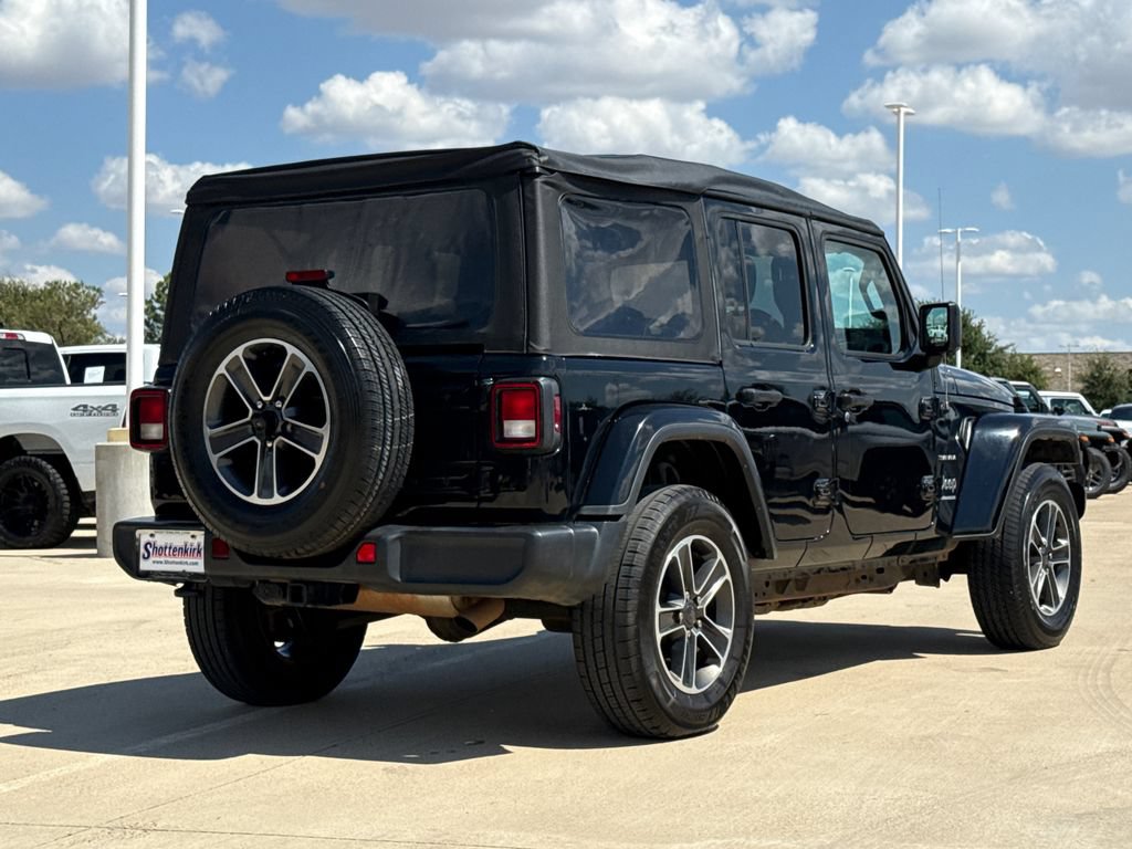 Used 2023 Jeep Wrangler Unlimited Sahara w/ Cold Weather Group AWD/4WD image 9