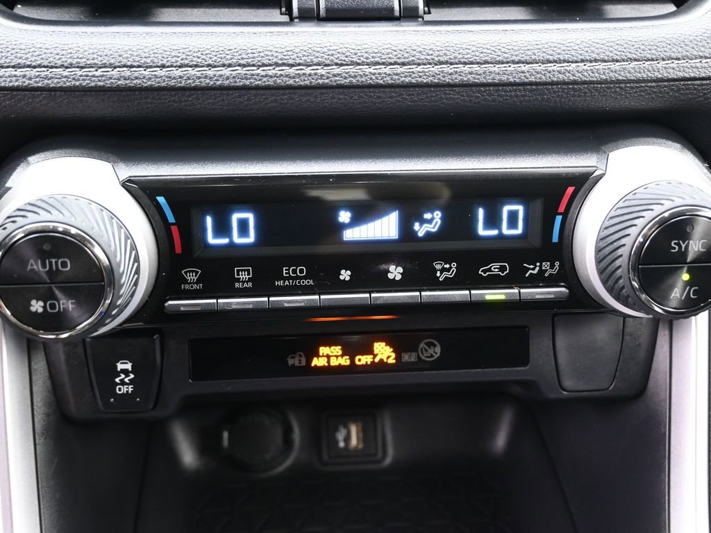 Used 2025 Toyota RAV4 XLE image 26