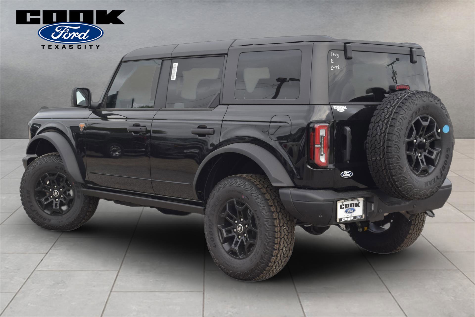 New 2026 Ford Bronco Badlands AWD/4WD image 4