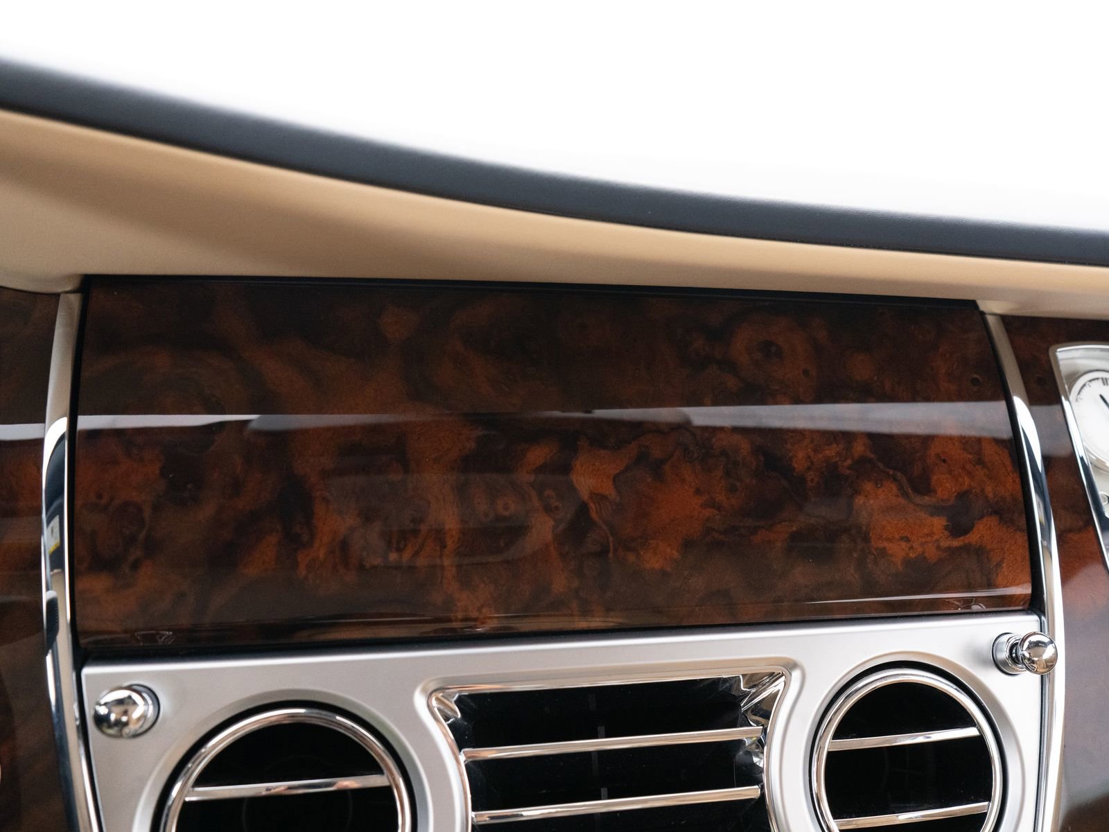 Certified 2016 Rolls-Royce Dawn image 42